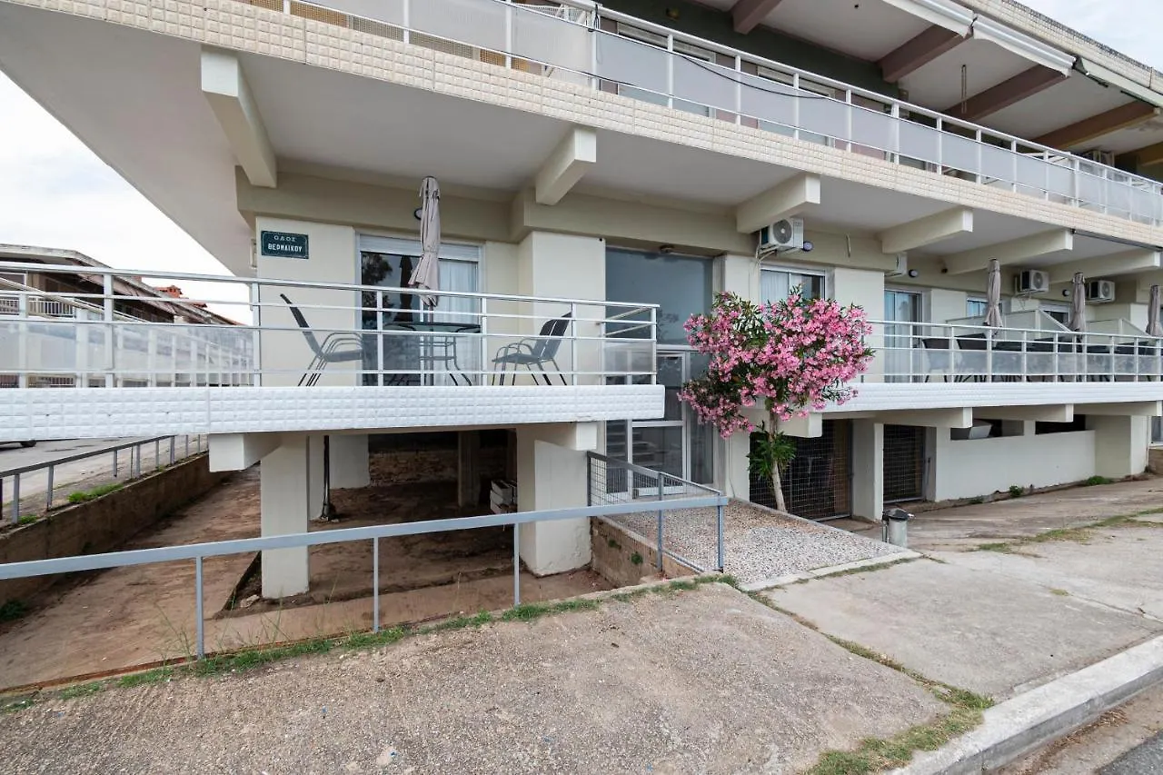 Happy Ellen Seafront Apartments By Travel Pro Services - Nea Plagia Halkidiki Flogita 0*,  Grecia