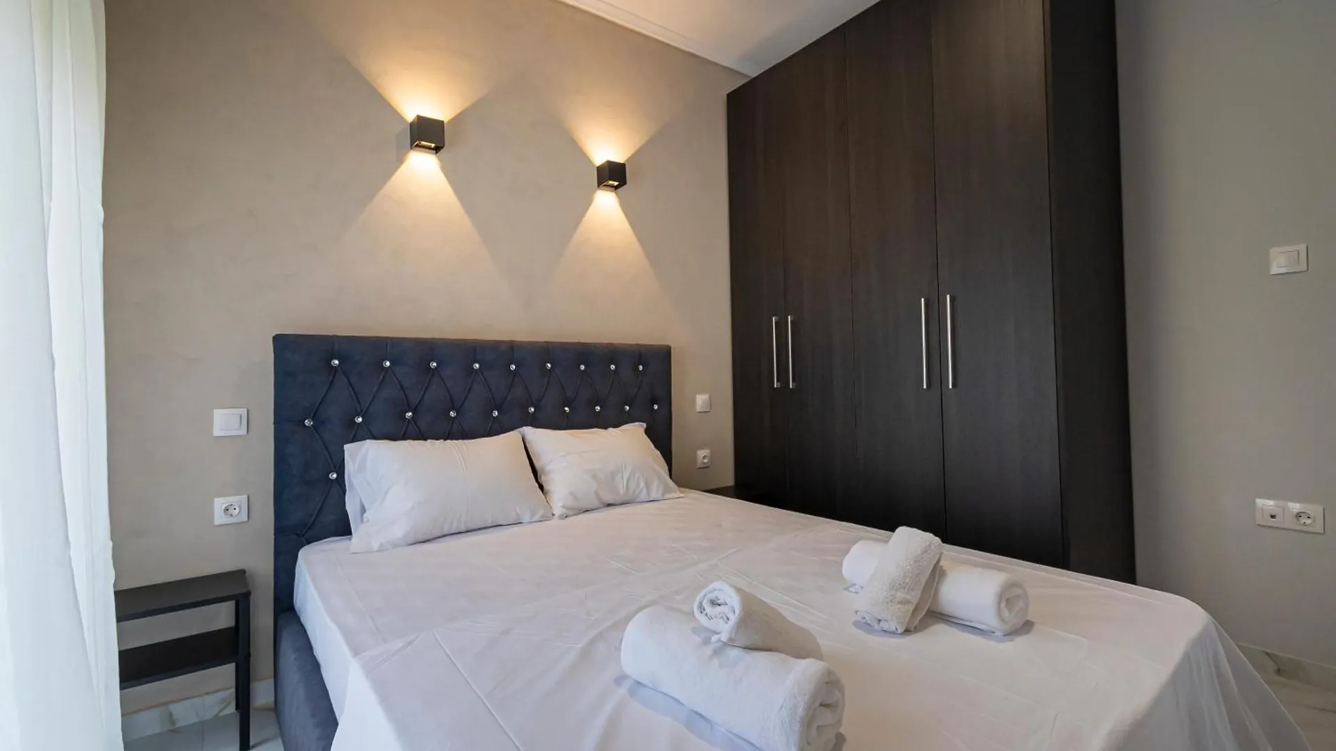 Happy Ellen Seafront Apartments By Travel Pro Services - Nea Plagia Halkidiki Flogita