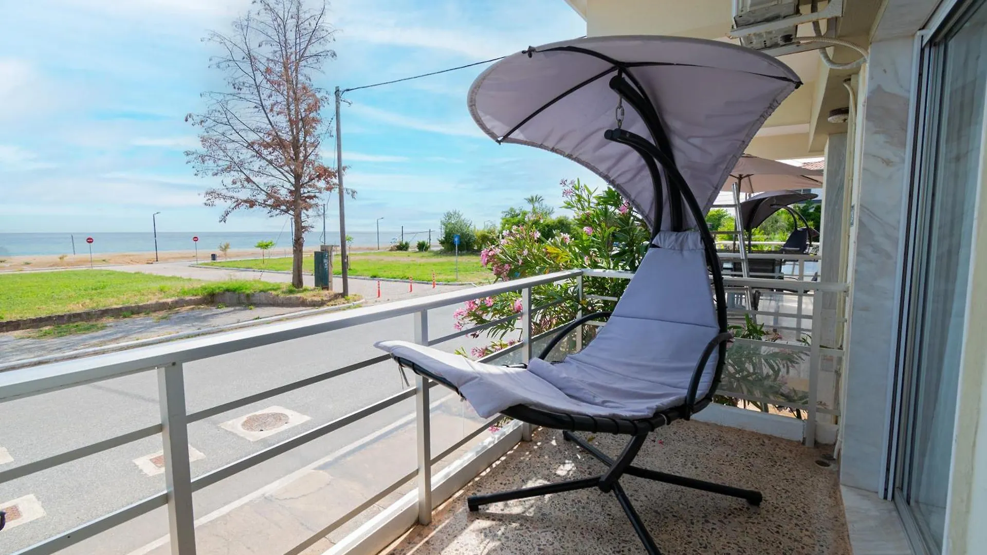 Happy Ellen Seafront Apartments By Travel Pro Services - Nea Plagia Halkidiki Flogita