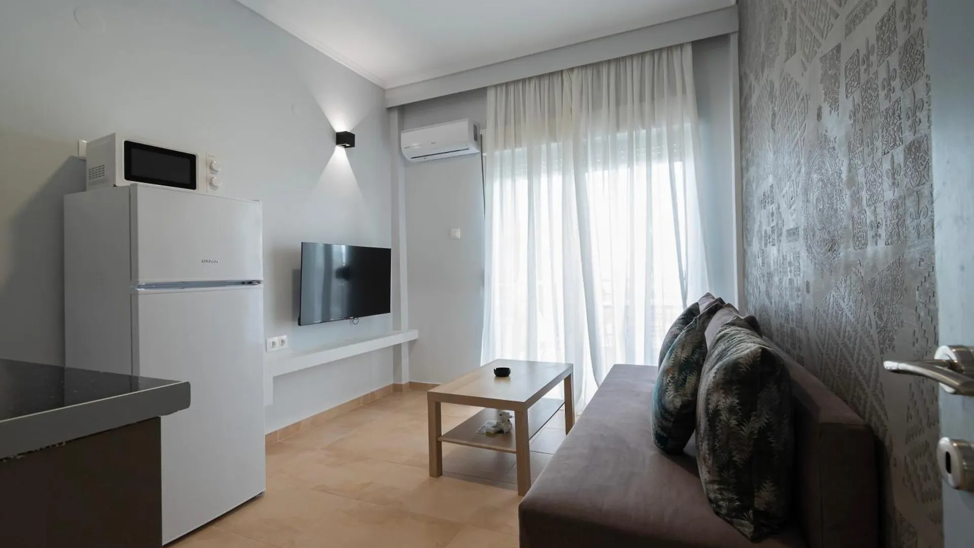 Happy Ellen Seafront Apartments By Travel Pro Services - Nea Plagia Halkidiki Flogita
