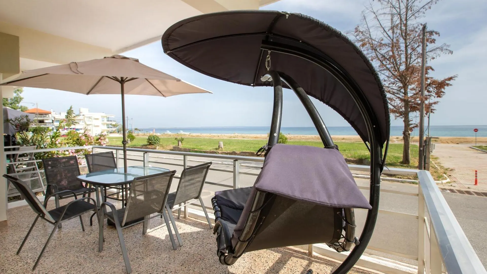 Happy Ellen Seafront Apartments By Travel Pro Services - Nea Plagia Halkidiki Flogita 0*,  Grecia