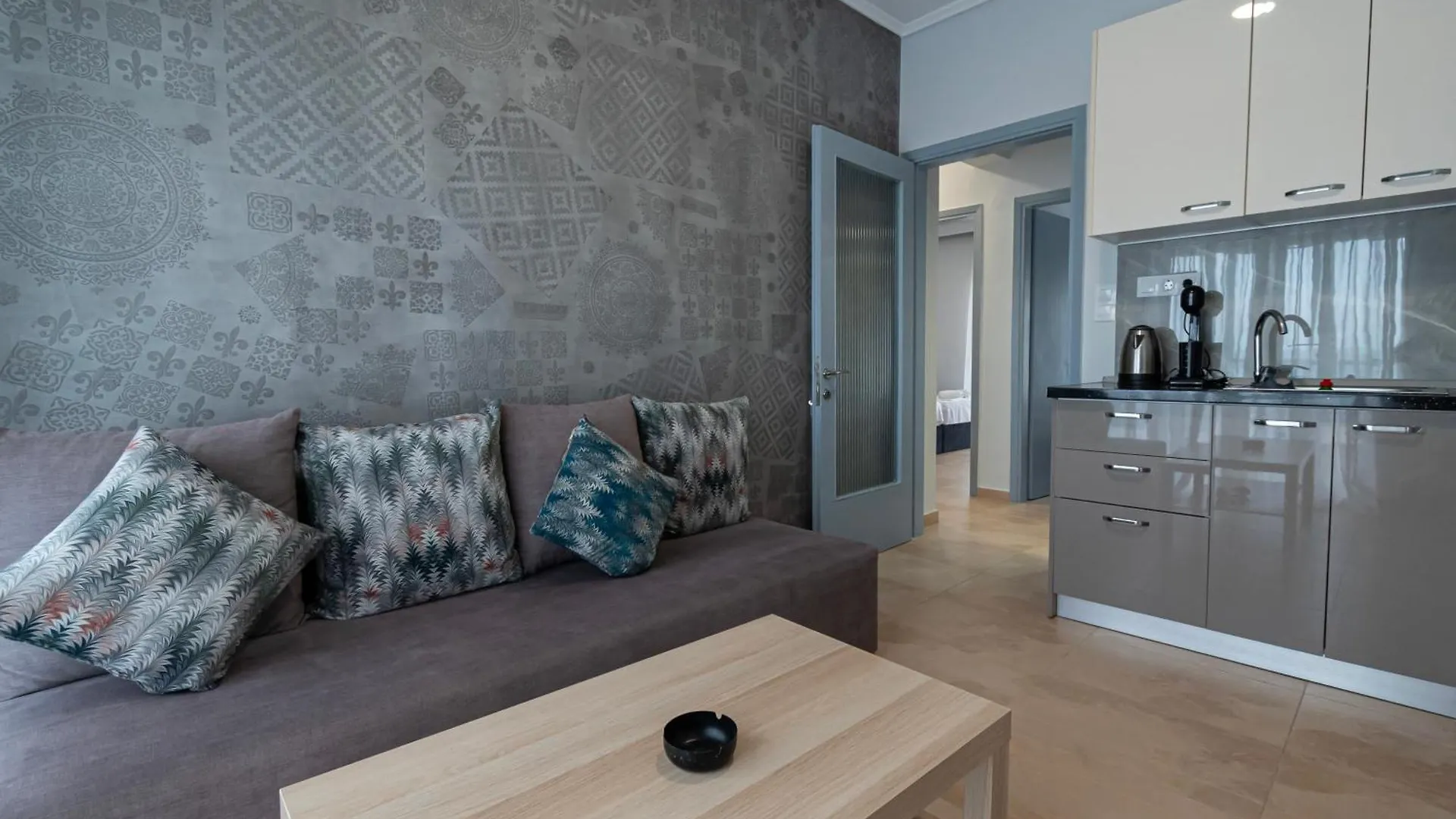 Happy Ellen Seafront Apartments By Travel Pro Services - Nea Plagia Halkidiki Flogita Grecia
