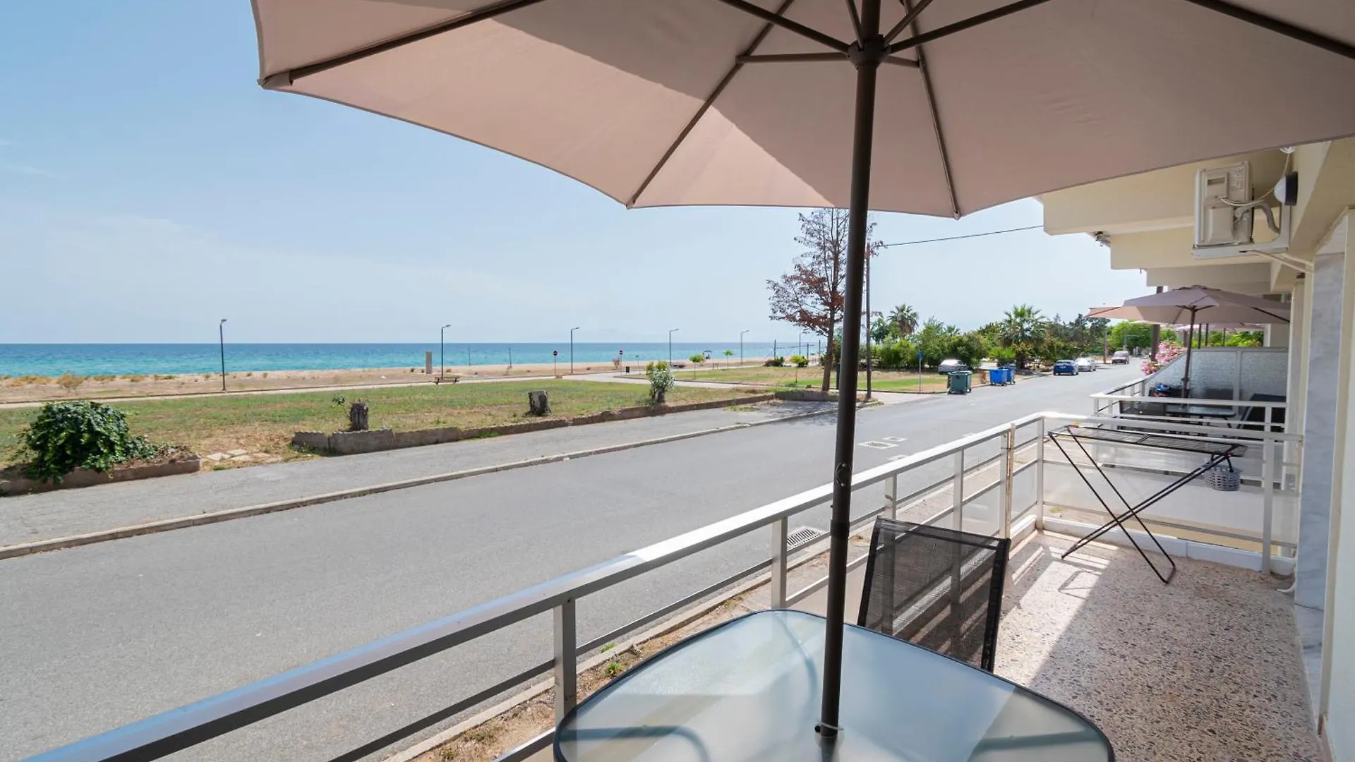 Happy Ellen Seafront Apartments By Travel Pro Services - Nea Plagia Halkidiki Flogita