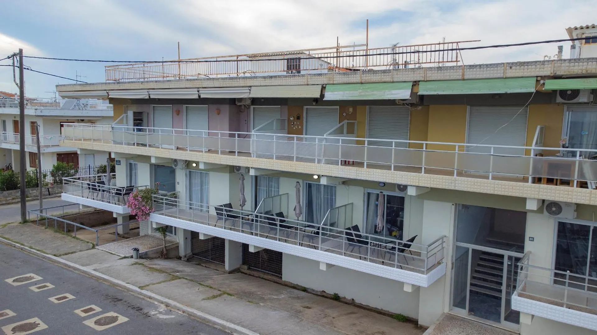 Happy Ellen Seafront Apartments By Travel Pro Services - Nea Plagia Halkidiki Flogita