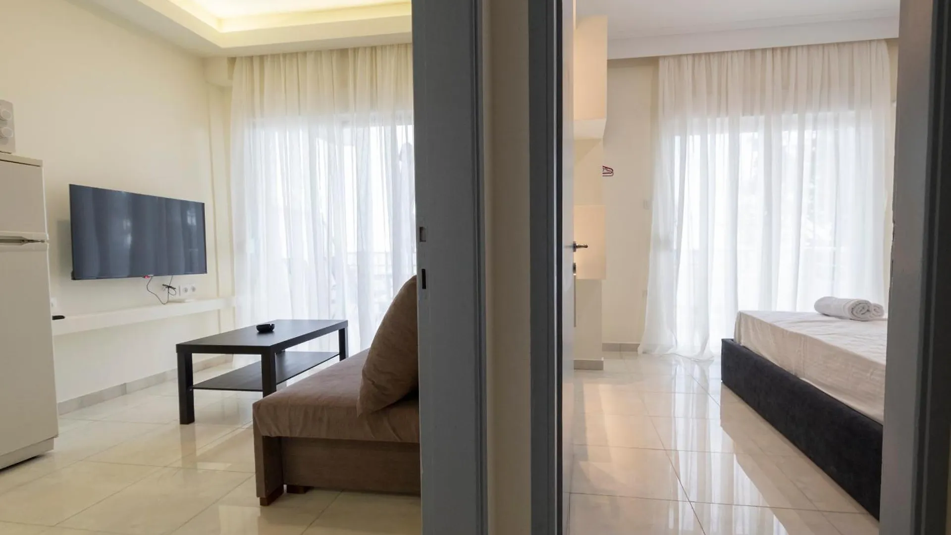 Happy Ellen Seafront Apartments By Travel Pro Services - Nea Plagia Halkidiki Flogita