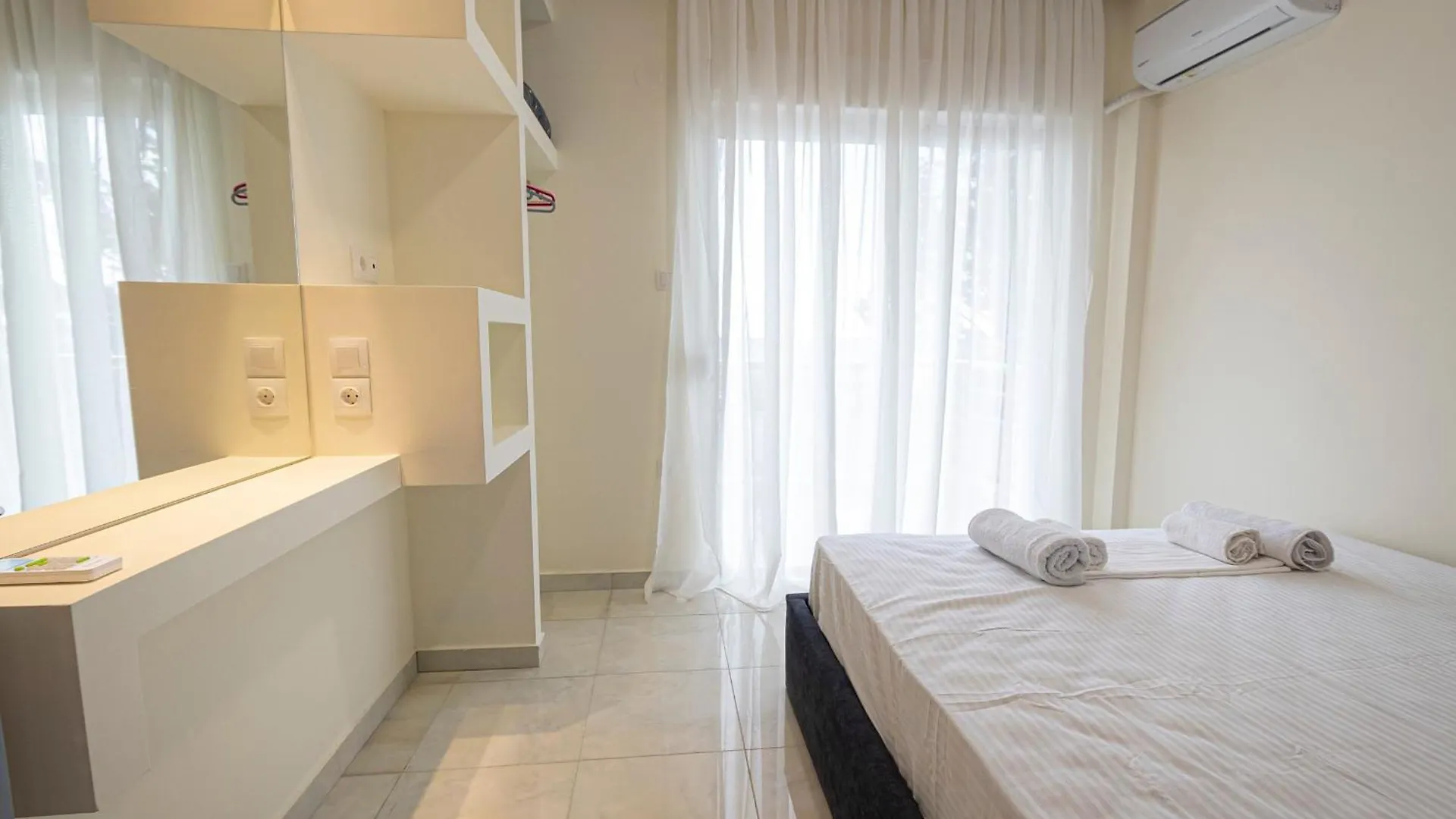 Happy Ellen Seafront Apartments By Travel Pro Services - Nea Plagia Halkidiki Flogita