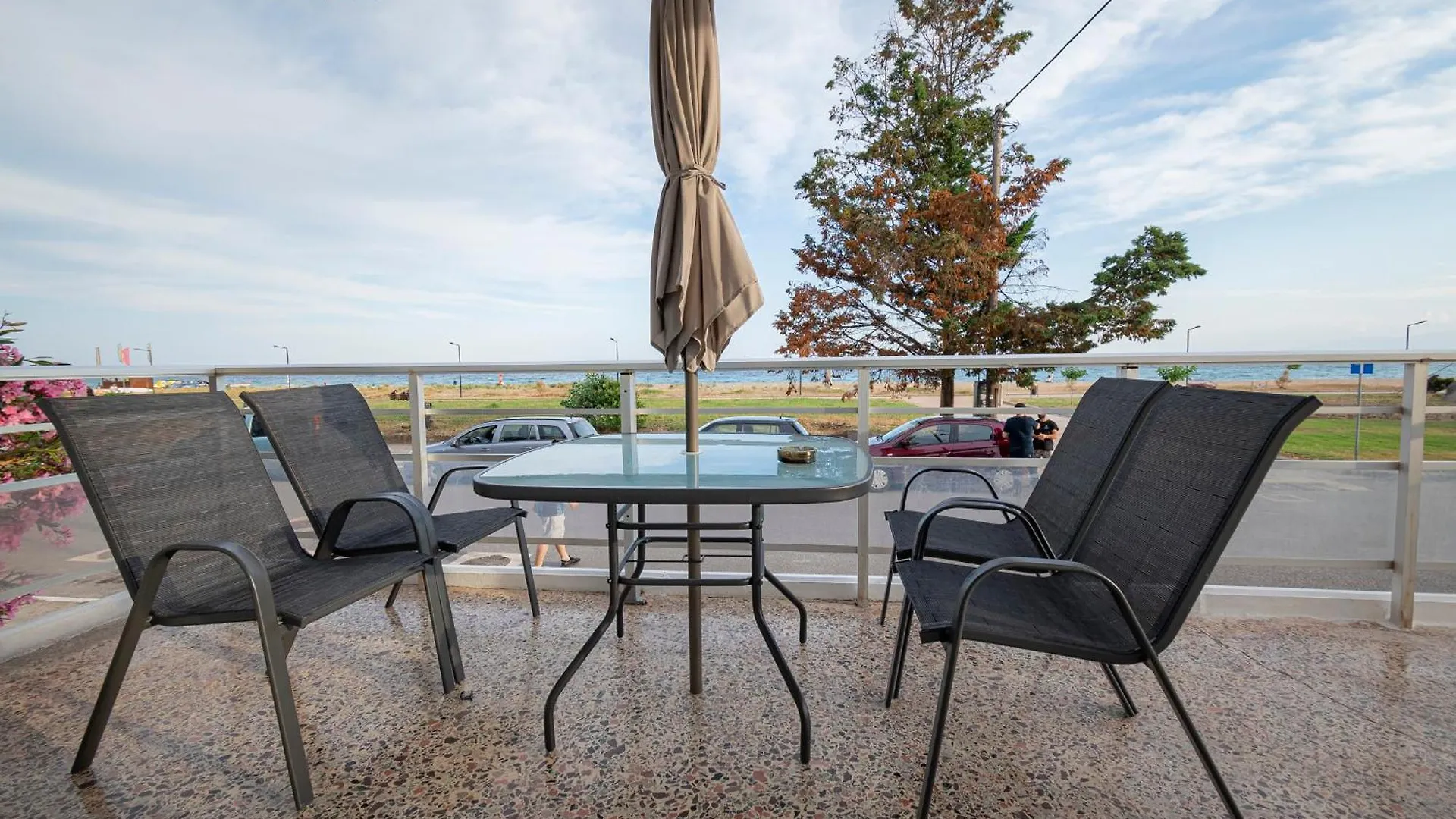 Happy Ellen Seafront Apartments By Travel Pro Services - Nea Plagia Halkidiki Flogita 0*,  Grecia